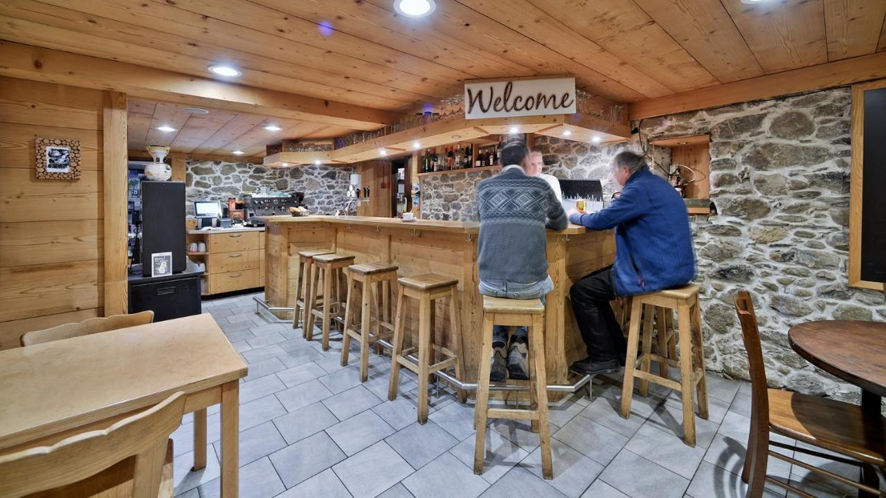 Hotel Restaurant Les Lilas Лес-Діаблеретс Екстер'єр фото