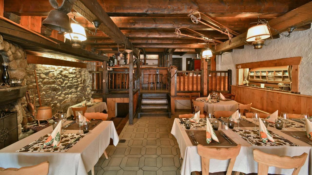 Hotel Restaurant Les Lilas Лес-Діаблеретс Екстер'єр фото